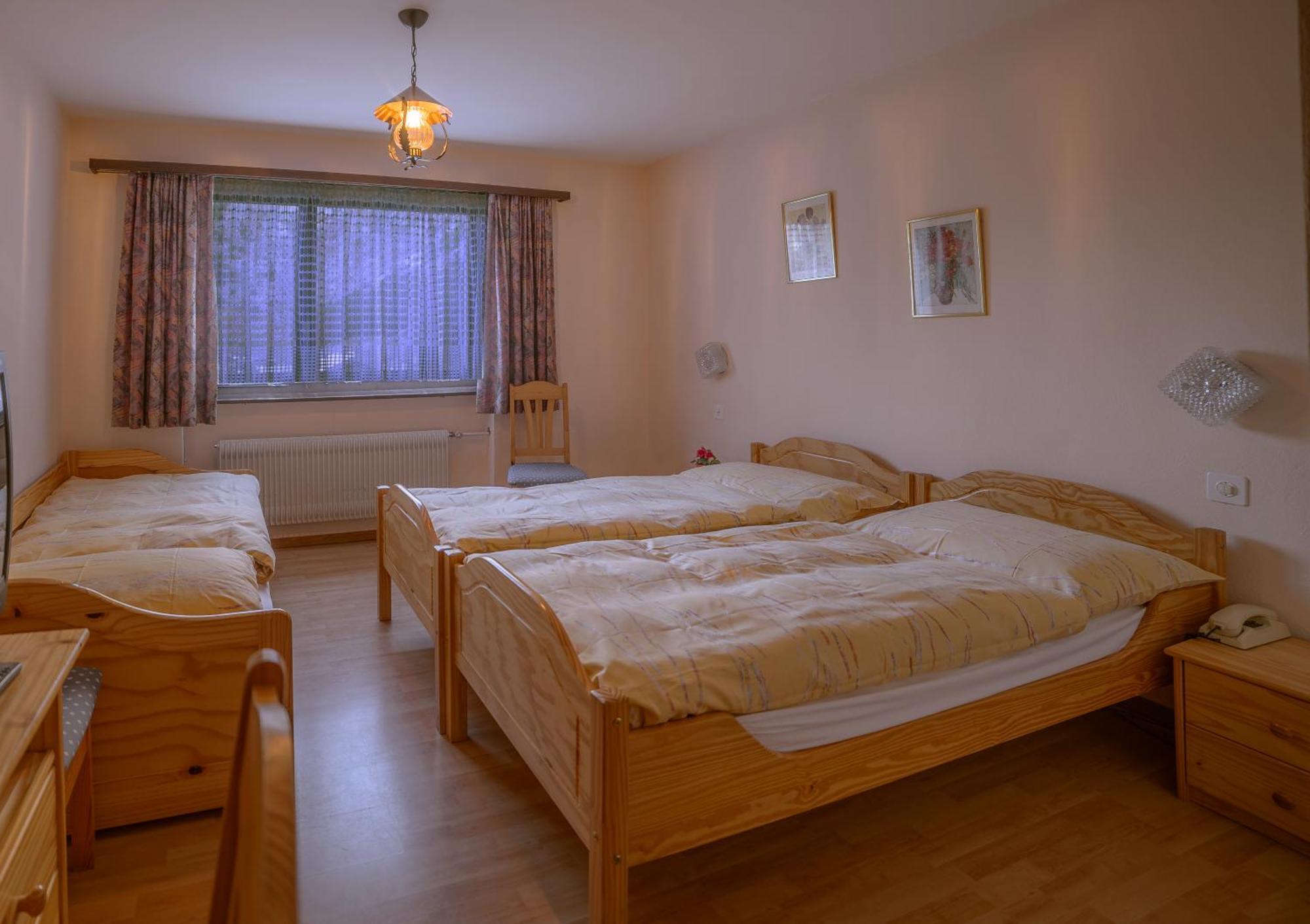 Hotel Olympia Saas-Almagell Exteriör bild
