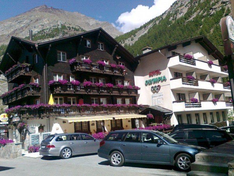 Hotel Olympia Saas-Almagell Exteriör bild